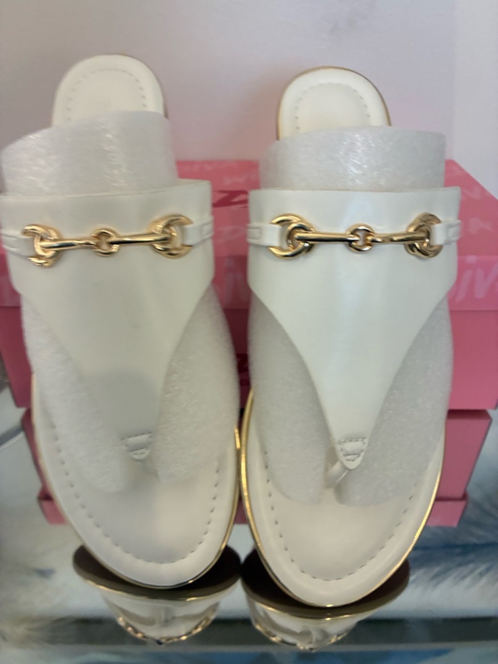 White Flat Sandals Gold Hardware Detail Summer Vacation Resort Slide Sandals - Picture 4 of 8